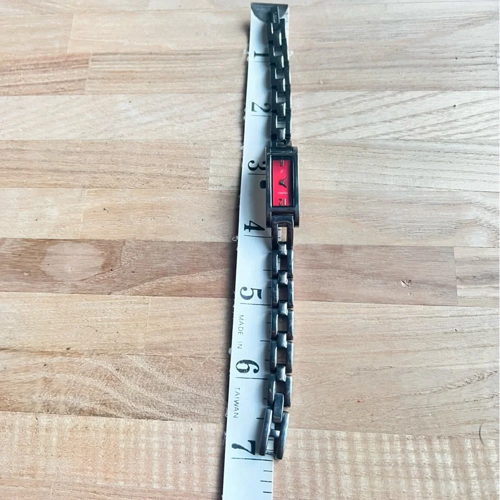 Fossil f2 ladies rectangular red dial stainless steel bracelet watch NEW BATTERY - Picture 7 of 7